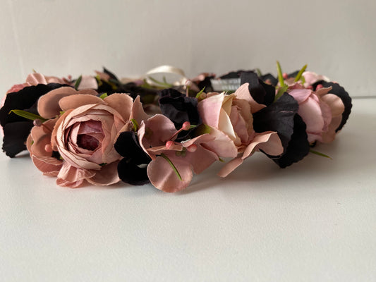 Ziedu vainadziņš bēšos/tumšos toņos, mazs apjoms