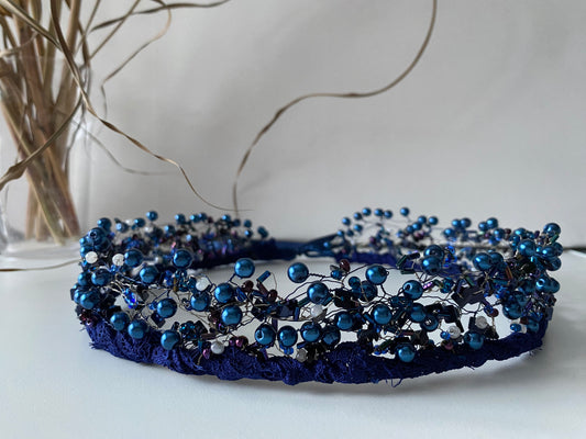 Pērļu kronis tumši zils